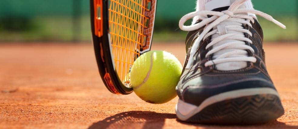 De tennisteen: een typische tennisblessure