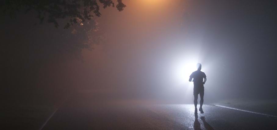 Hoe houd ik hardlopen ook in het donker vol?