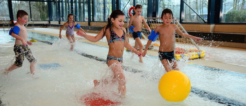 Watervoetbal: waar twee sporten elkaar ontmoeten