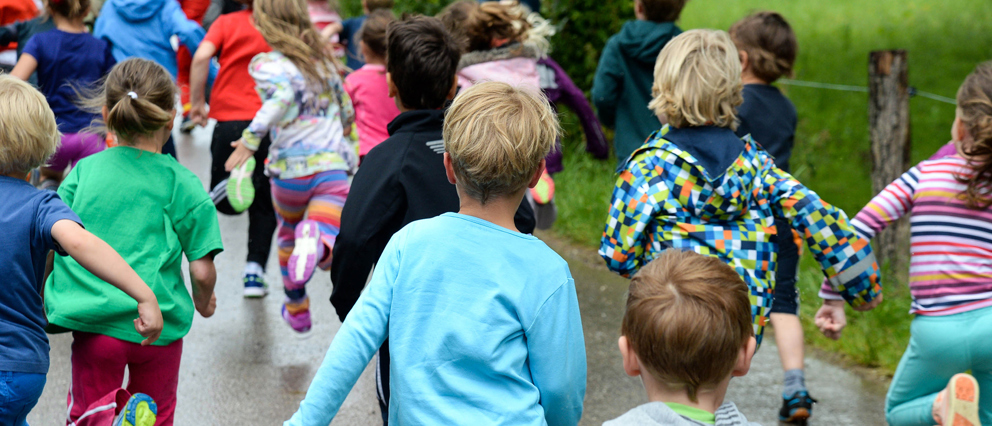 Dagelijks 1,5 kilometer rennen: goed voor de schoolprestaties?