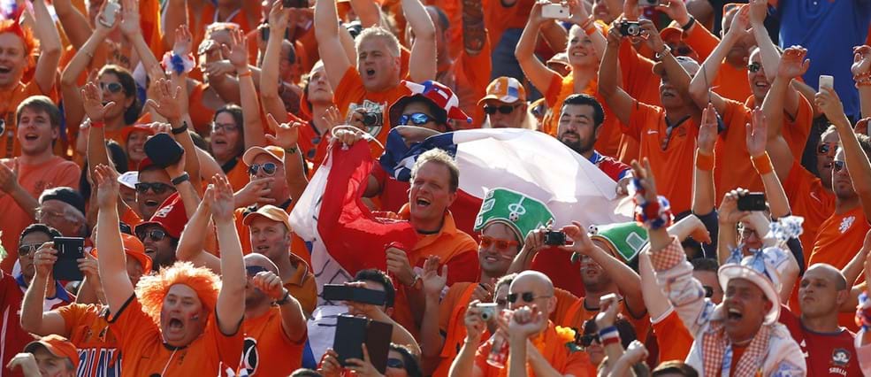 Nederland kleurt oranje: Helden aan de Bal