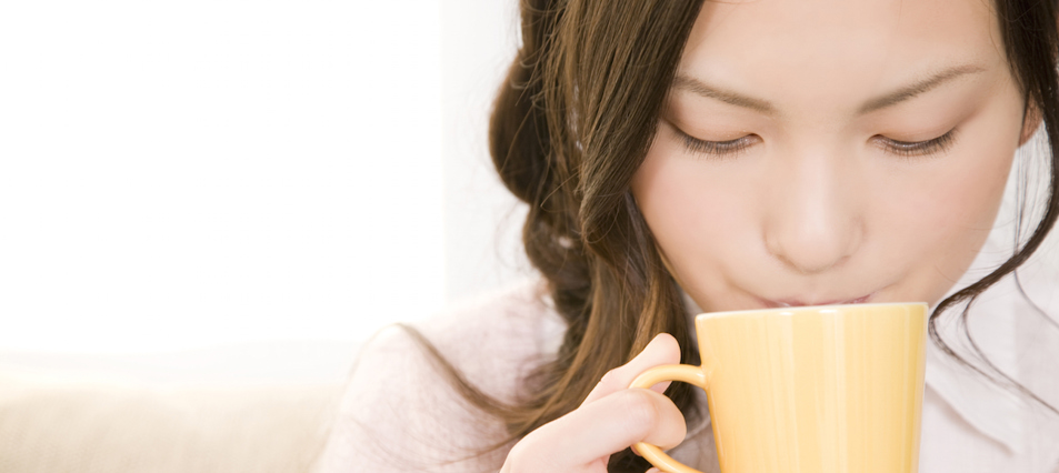 7 voordelen van het drinken van warm water