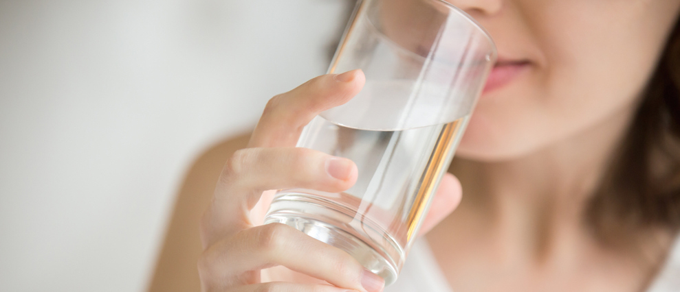 Verlaag de kans op obesitas, drink water!