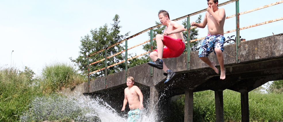 Hoe gevaarlijk is zwemmen in een rivier?